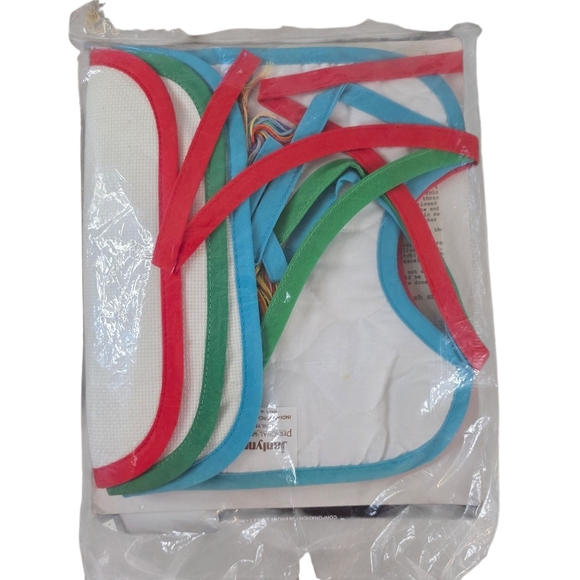 🧵 Vintage Janlynn Counted Cross Stitch Kit - Playtime Bibs (#50-759) | 1986 - Picture 5 of 5